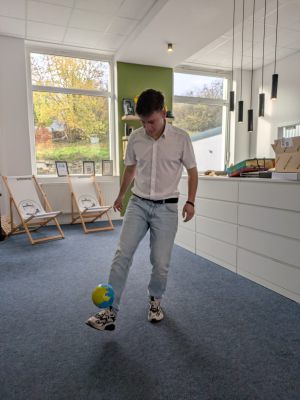 Fußbälle mit Logo: Unser eigener schrema-Ball zur WM 2026